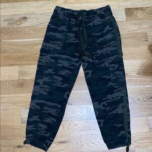 Sanctuary Anthropologie army cargo pants cropped women's 28 army green